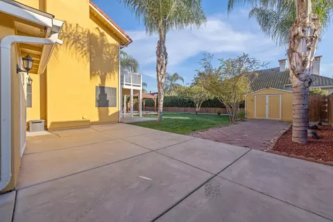 Exterior - 2635 E Paradise Ave, Visalia, CA 93292 photo 23 of 23