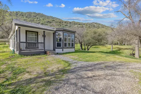 42843 N Fork Dr, Three Rivers, CA 93271 photo 2