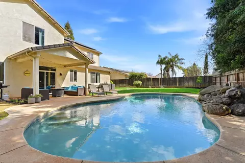 Exterior - 3947 E Cambridge Ave, Visalia, CA 93292 photo 8 of 13