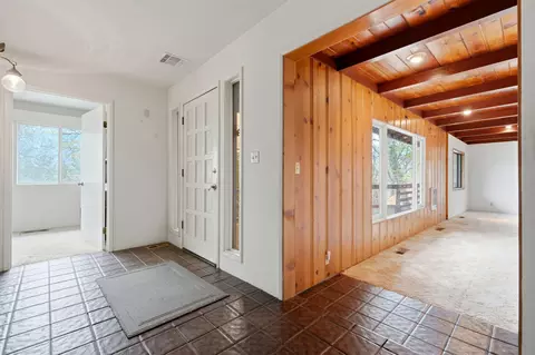 Entry Way - 40673 Old Three Rivers Rd #3, Three Rivers, CA 93271 photo 2 of 2