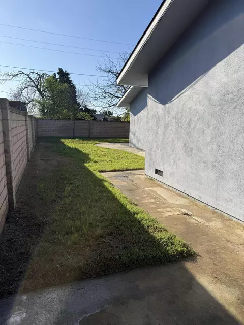Exterior - 2445 S Memory St, Visalia, CA 93277 photo 8 of 8