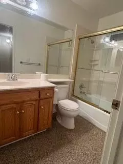 Bath - 2445 S Memory St, Visalia, CA 93277 photo 2 of 2