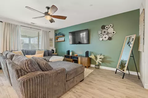 1821 E Arlen Ave, Visalia, CA 93292 photo 7
