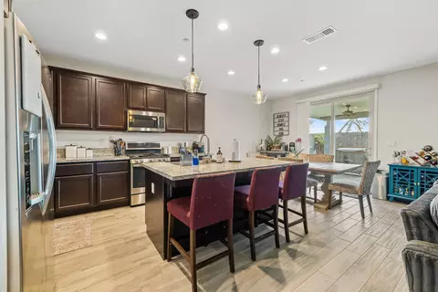 1821 E Arlen Ave, Visalia, CA 93292 photo 11