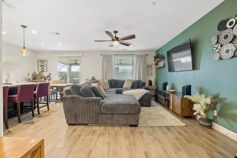 1821 E Arlen Ave, Visalia, CA 93292 photo 6