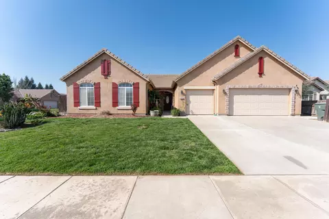 2945 S Arkle St, Visalia, CA 93292