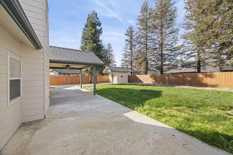 Exterior - 467 Atwood Ave, Exeter, CA 93221 photo 7 of 9