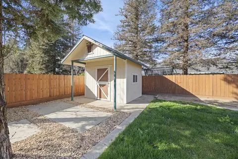 Exterior - 467 Atwood Ave, Exeter, CA 93221 photo 4 of 9