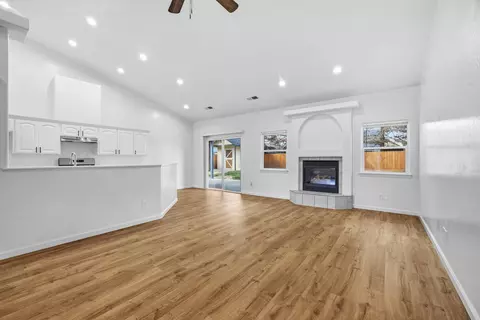 Living - 467 Atwood Ave, Exeter, CA 93221 photo 1 of 5