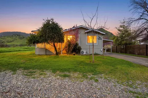 40709 Old Three Rivers Rd, Three Rivers, CA 93271