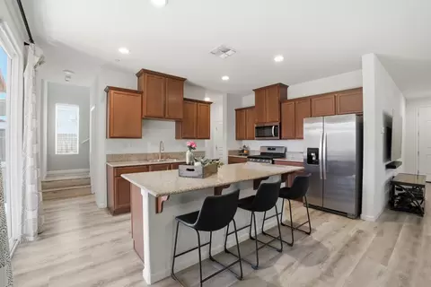 Kitchen - 3709 E Cypress Ave, Visalia, CA 93292 photo 3 of 9