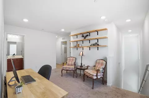 Entry Way - 3709 E Cypress Ave, Visalia, CA 93292 photo 5 of 6