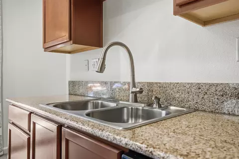 Kitchen - 3709 E Cypress Ave, Visalia, CA 93292 photo 6 of 9