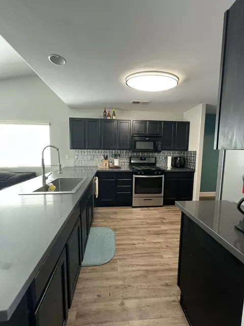 Kitchen - 4333 E Vista Ave, Visalia, CA 93292 photo 2 of 2