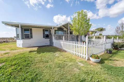 Exterior - 25744 Road 188, Exeter, CA 93221 photo 9 of 11