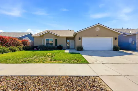 727 W Willow Oak Ave, Porterville, CA 93257