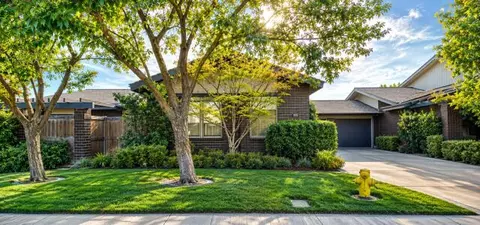 725 N Silvervale Dr, Visalia, CA 93292