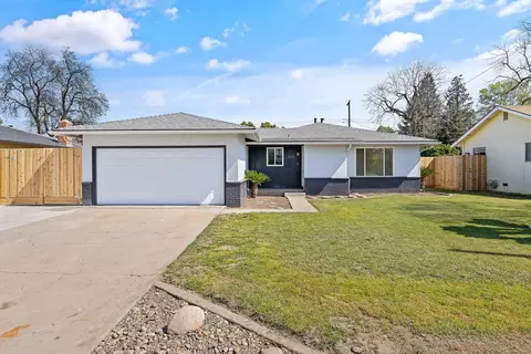 2632 S Encina St S, Visalia, CA 93277