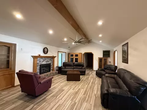 Living - 315 E Washington Ave, Tulare, CA 93274 photo 2 of 4
