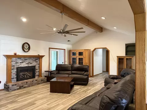 Living - 315 E Washington Ave, Tulare, CA 93274 photo 1 of 4