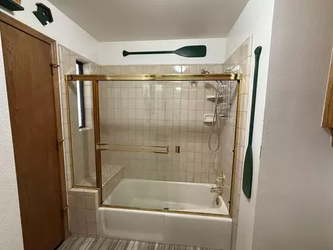 Bath - 315 E Washington Ave, Tulare, CA 93274 photo 3 of 5
