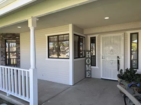 Exterior - 315 E Washington Ave, Tulare, CA 93274 photo 5 of 11