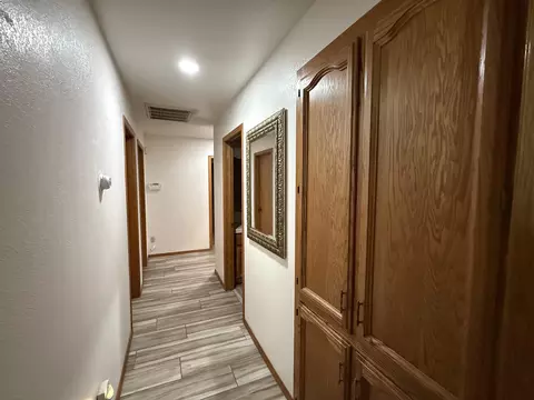 Entry Way - 315 E Washington Ave, Tulare, CA 93274 photo 4 of 4