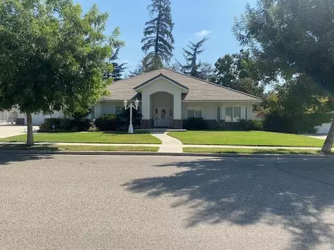 1110 Grove Dr, Tulare, CA 93274
