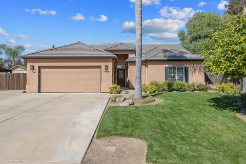 2600 W Oakridge Ave, Visalia, CA 93291