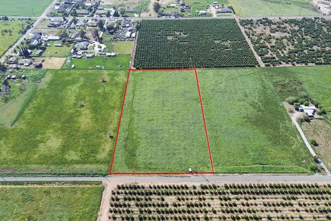 W Baker Street, Porterville, CA 93257