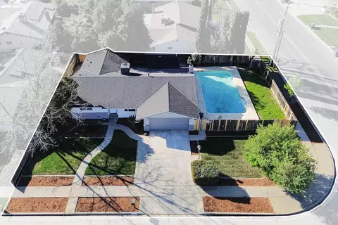 View/Area - 123 E Berkeley Ave, Tulare, CA 93274 photo 2 of 3