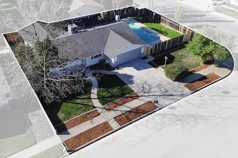 View/Area - 123 E Berkeley Ave, Tulare, CA 93274 photo 3 of 3