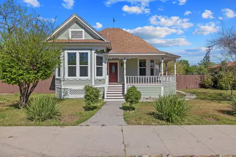 220 NW 1st Ave, Visalia, CA 93291