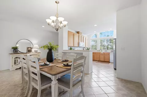 Dining - 3917 E Stapp Ct, Visalia, CA 93292 photo 5 of 5
