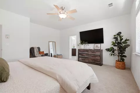 Bedroom - 3917 E Stapp Ct, Visalia, CA 93292 photo 2 of 5