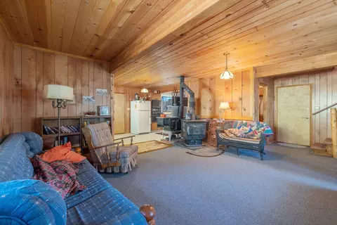 Living - 48675 Todd Eymann Rd, Miramonte, CA 93641 photo 2 of 3