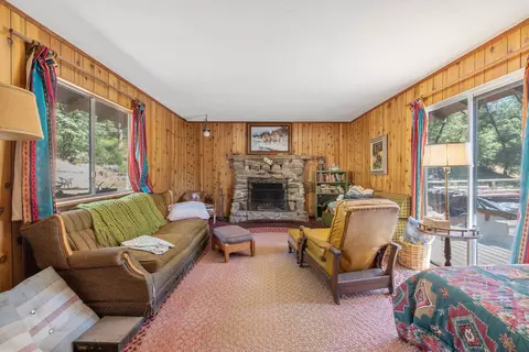 Living - 48675 Todd Eymann Rd, Miramonte, CA 93641 photo 1 of 3