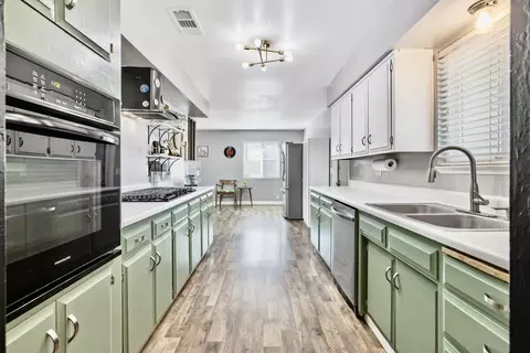 Kitchen - 107 Ruth St, Exeter, CA 93221 photo 4 of 4