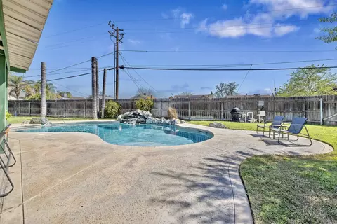 Exterior - 107 Ruth St, Exeter, CA 93221 photo 6 of 14