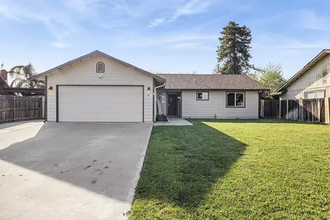 1921 S Irwin St, Tulare, CA 93274