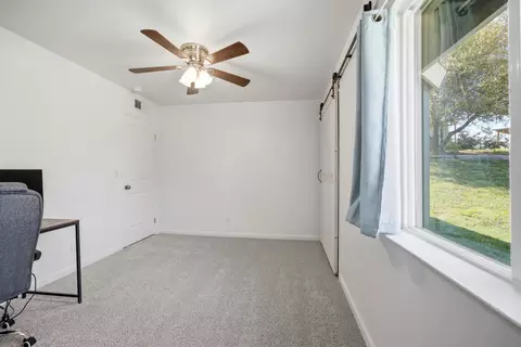 Bedroom - 31393 Dahlem Dr, Exeter, CA 93221 photo 2 of 9