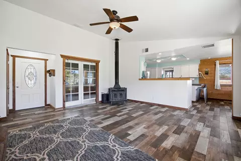 Living - 31393 Dahlem Dr, Exeter, CA 93221 photo 1 of 2