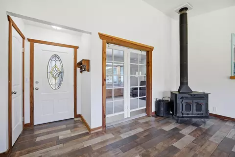 Entry Way - 31393 Dahlem Dr, Exeter, CA 93221 photo 3 of 5