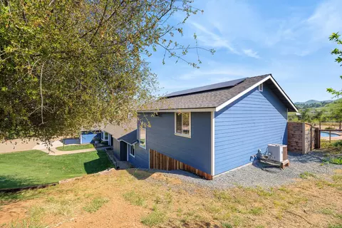 Exterior - 31393 Dahlem Dr, Exeter, CA 93221 photo 3 of 23