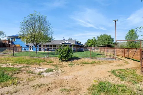 Exterior - 31393 Dahlem Dr, Exeter, CA 93221 photo 19 of 23
