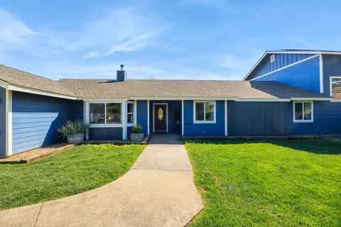 Exterior - 31393 Dahlem Dr, Exeter, CA 93221 photo 4 of 23