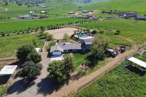 View/Area - 31393 Dahlem Dr, Exeter, CA 93221 photo 6 of 9