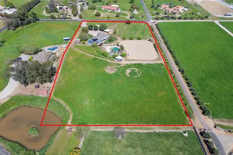 View/Area - 31393 Dahlem Dr, Exeter, CA 93221 photo 4 of 9