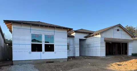313 Windsor St, Exeter, CA 93221