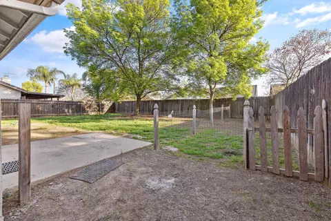 4231 E Paradise Ave, Visalia, CA 93292 photo 23